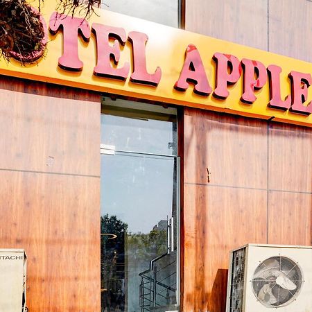 Отель Collection O Apple Tree Нойда Экстерьер фото